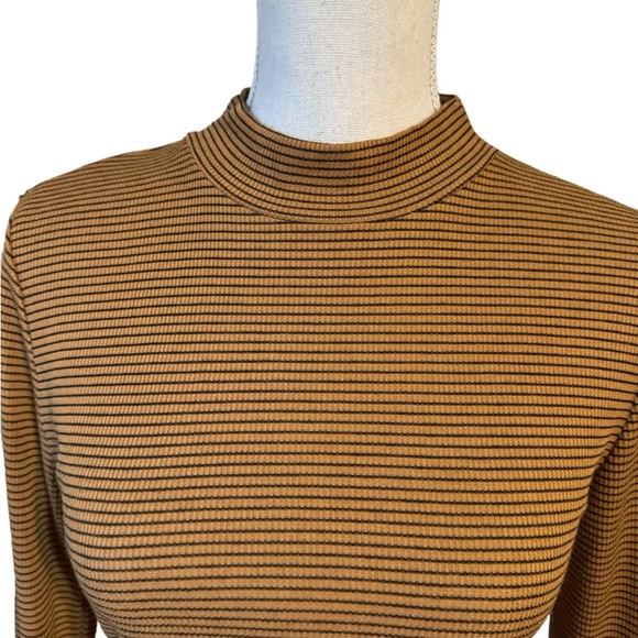 * AERIE by AMERICAN EAGLE SERIOUSLY SOFT MOCK T-NECK LARGE - Picture 2 of 8